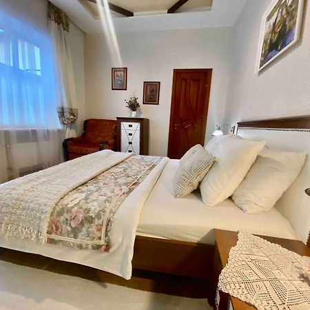 Вул Вірменська 20 Не Далеко Від Ж Д Вокзалу Звітні Документи Apartment Lviv Ngoại thất bức ảnh